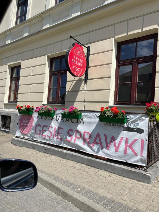 Apartamenty Luczkowskiego Z Widokiem Na Studnie 2 Chelm Exterior photo