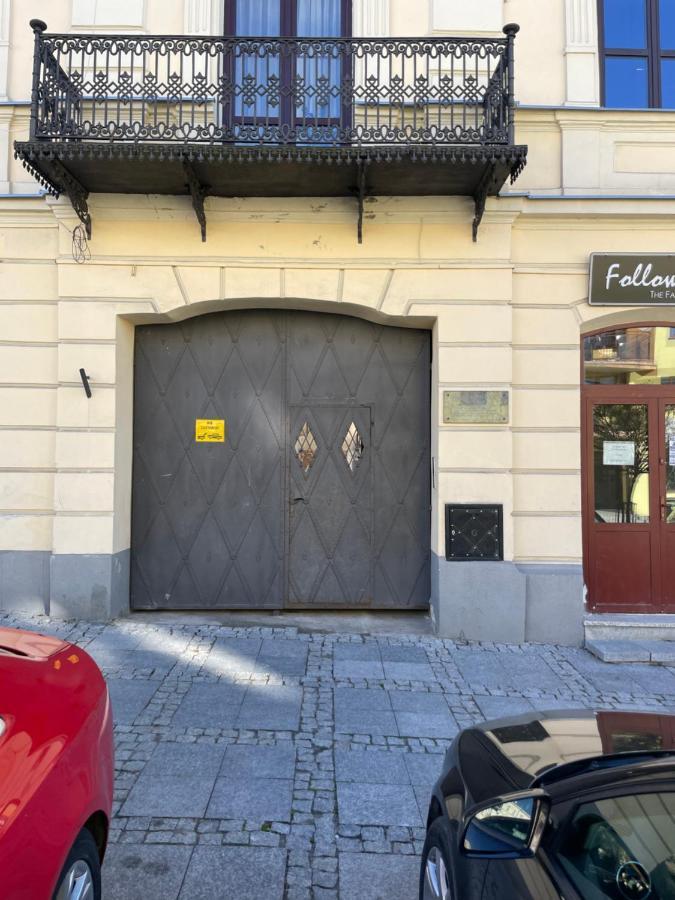 Apartamenty Luczkowskiego Z Widokiem Na Studnie 2 Chelm Exterior photo